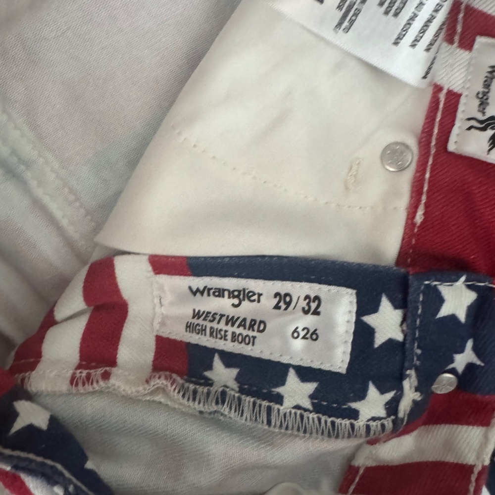 Wranger Westward 626 High Rise Boot Cut Stars and Strips 29/32 NWT - Picture 6 of 6